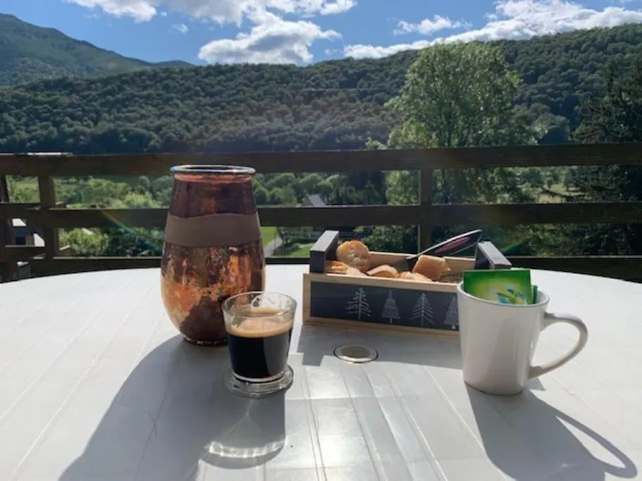 Chalet De Montagnes Campan 0*,  France